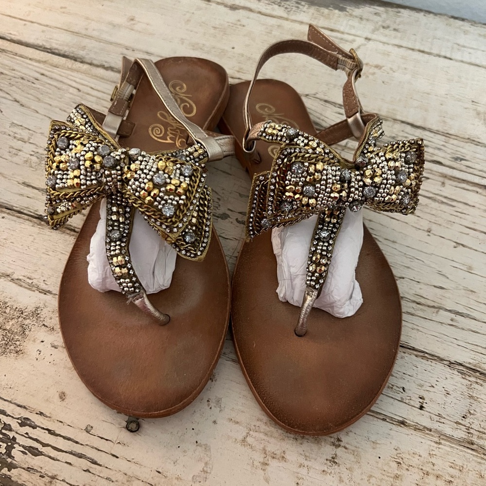 Embellished Brown Sandals with Gold Bow Accent